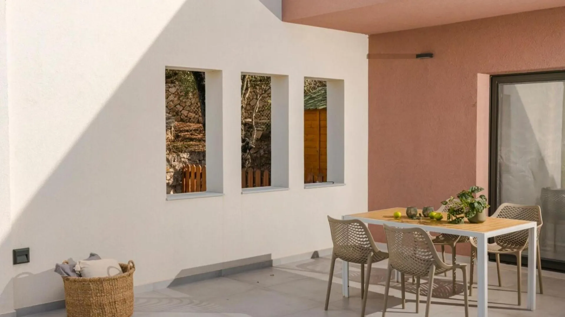 Antipata  Karma - Unalome Villas יוון